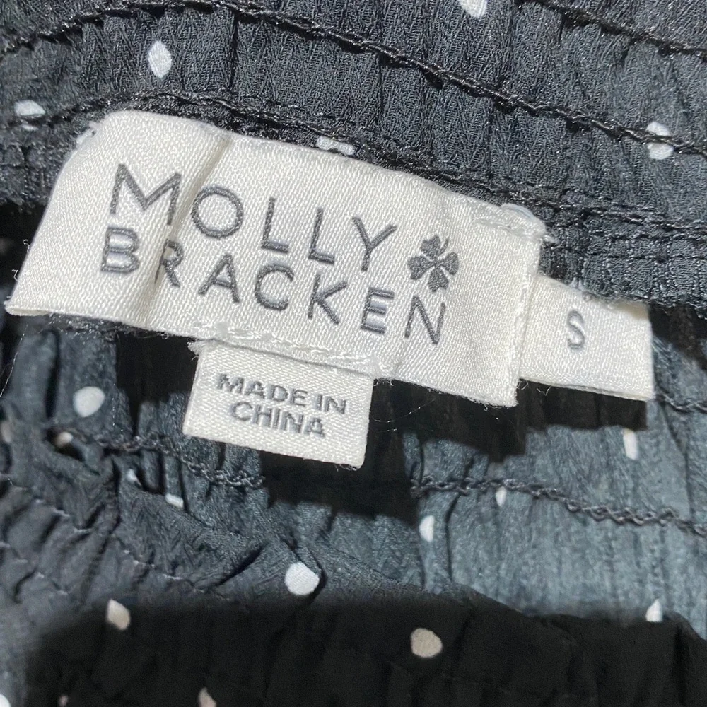Molly Bracken Polka Dot Blouse Size Small Black with White Dots Loose Fit Flowy - Picture 6 of 10